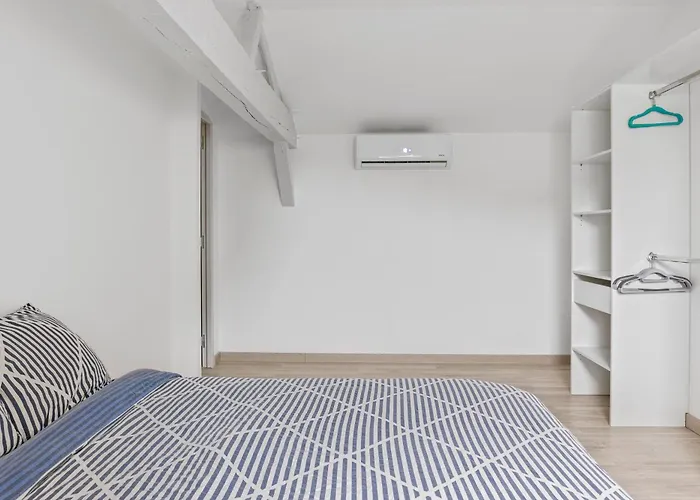 De Nuit 度假居 阿洛讷河畔布兰